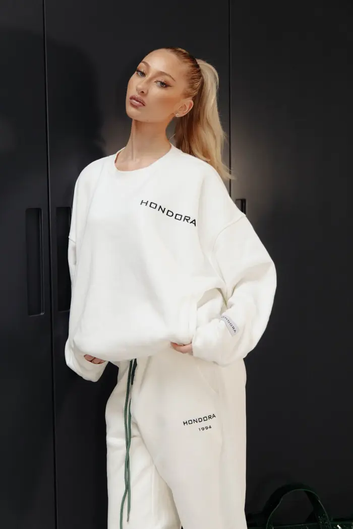 Lucy Silverman — fashion and editorial model at FACES by TDA, London modelling agency