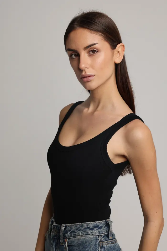 Marta Vicente Polo — fashion and editorial model at FACES by TDA, London modelling agency