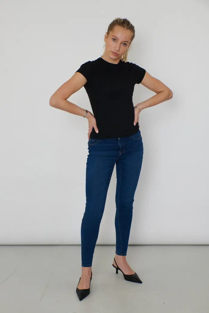 Moyra van Schaik — fashion and editorial model at FACES by TDA, London modelling agency